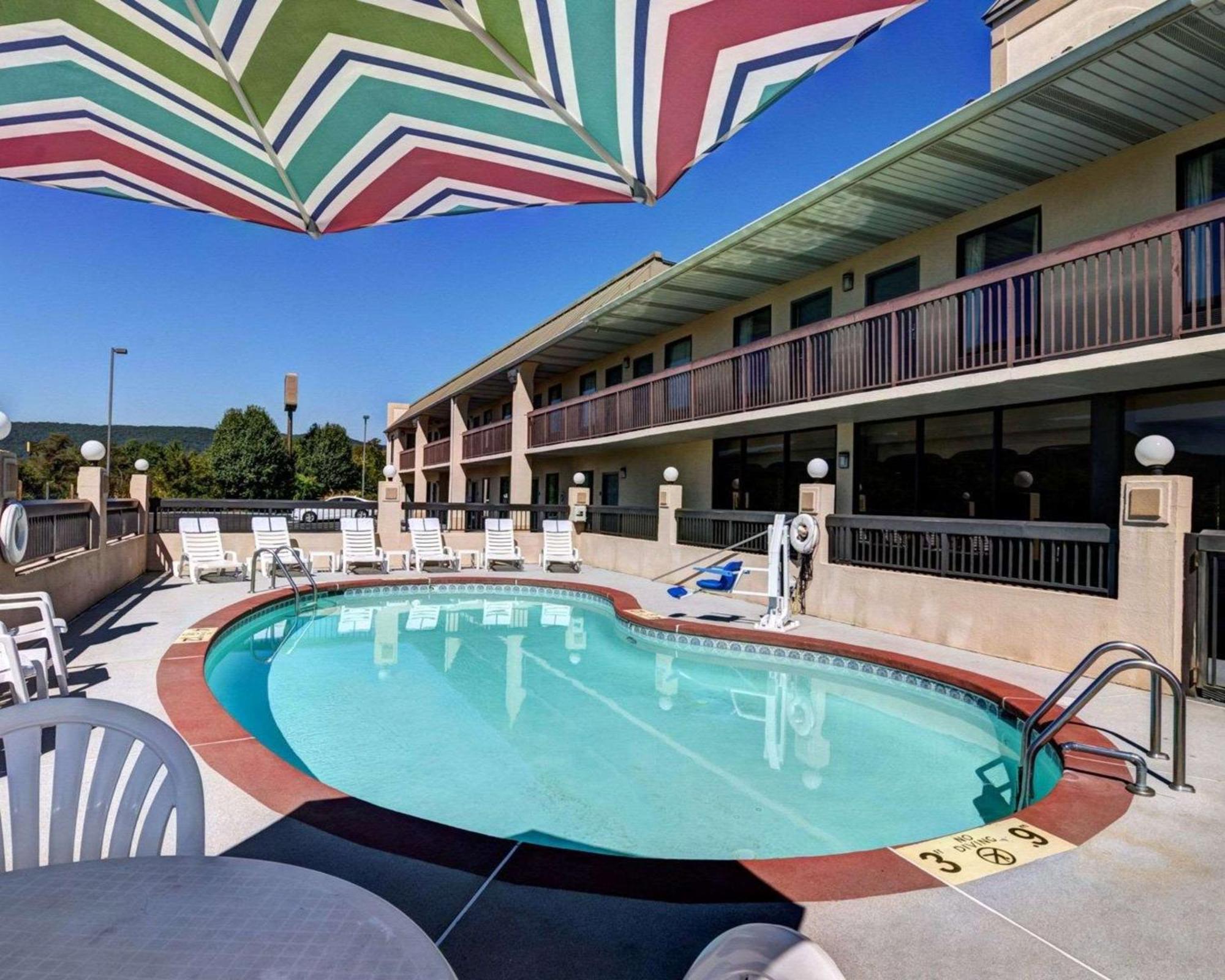 Quality Inn Troutville - Roanoke North מראה חיצוני תמונה