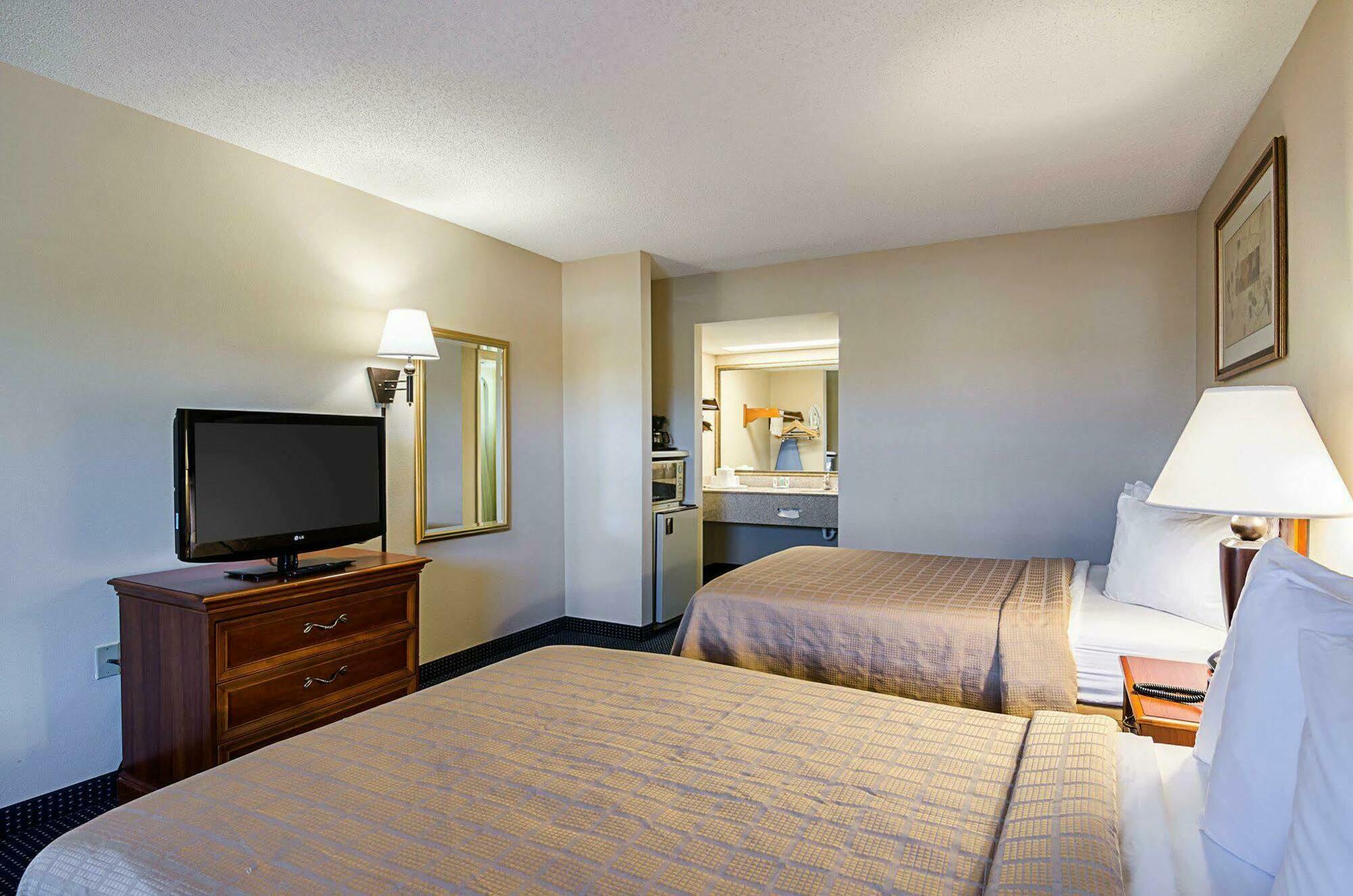 Quality Inn Troutville - Roanoke North מראה חיצוני תמונה